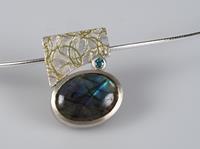 Anhänger, Silber, Gold, Labradorit , blauer Brillant.